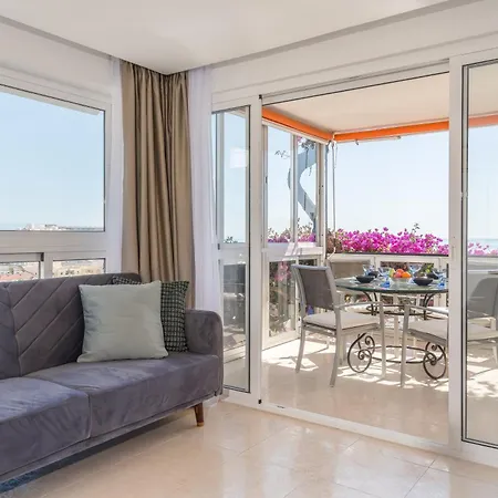 Perfect Terrace, Amazing Views, Great Location * Торремолінос