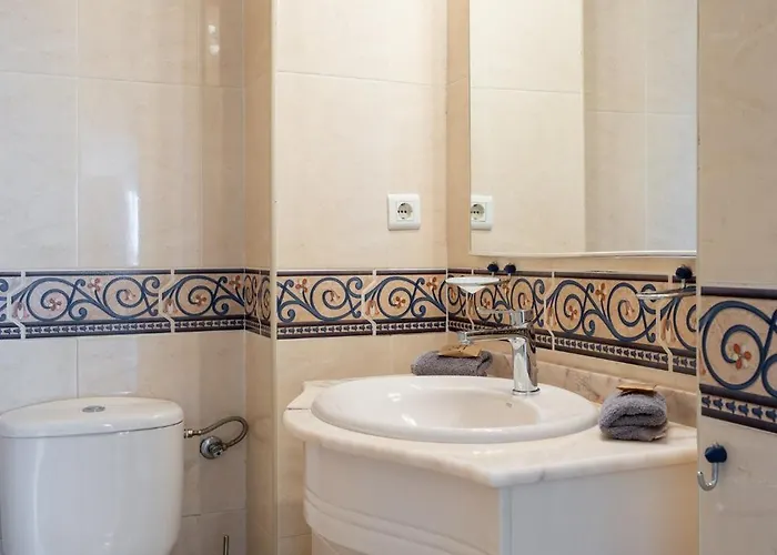 Perfect Terrace, Amazing Views, Great Location *