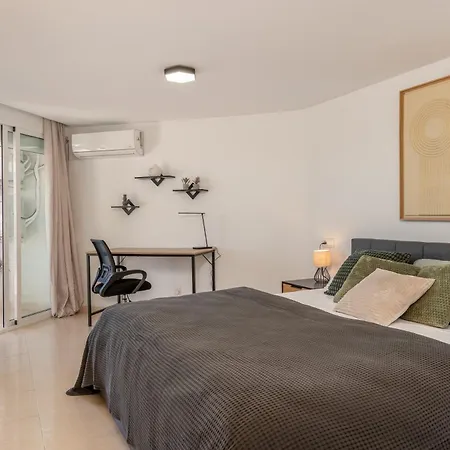 Perfect Terrace, Amazing Views, Great Location *